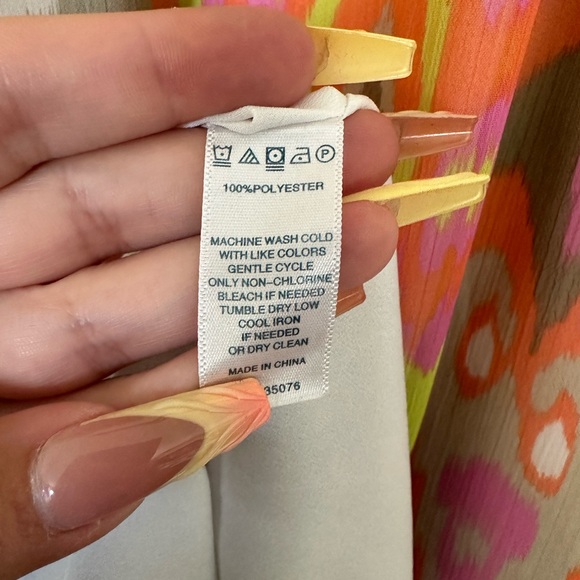 Abstract Halter Top - Picture 5 of 5